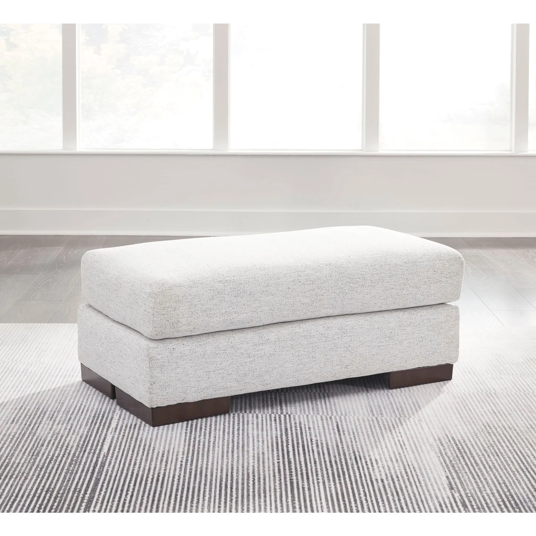 Belvoir-Exclusive Ottoman