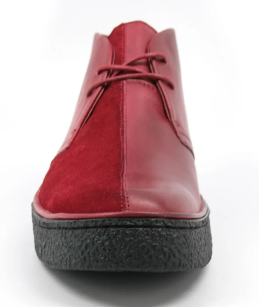 Chic Split-Toe Leather and Suede Chukka Boots by Classic Playboy