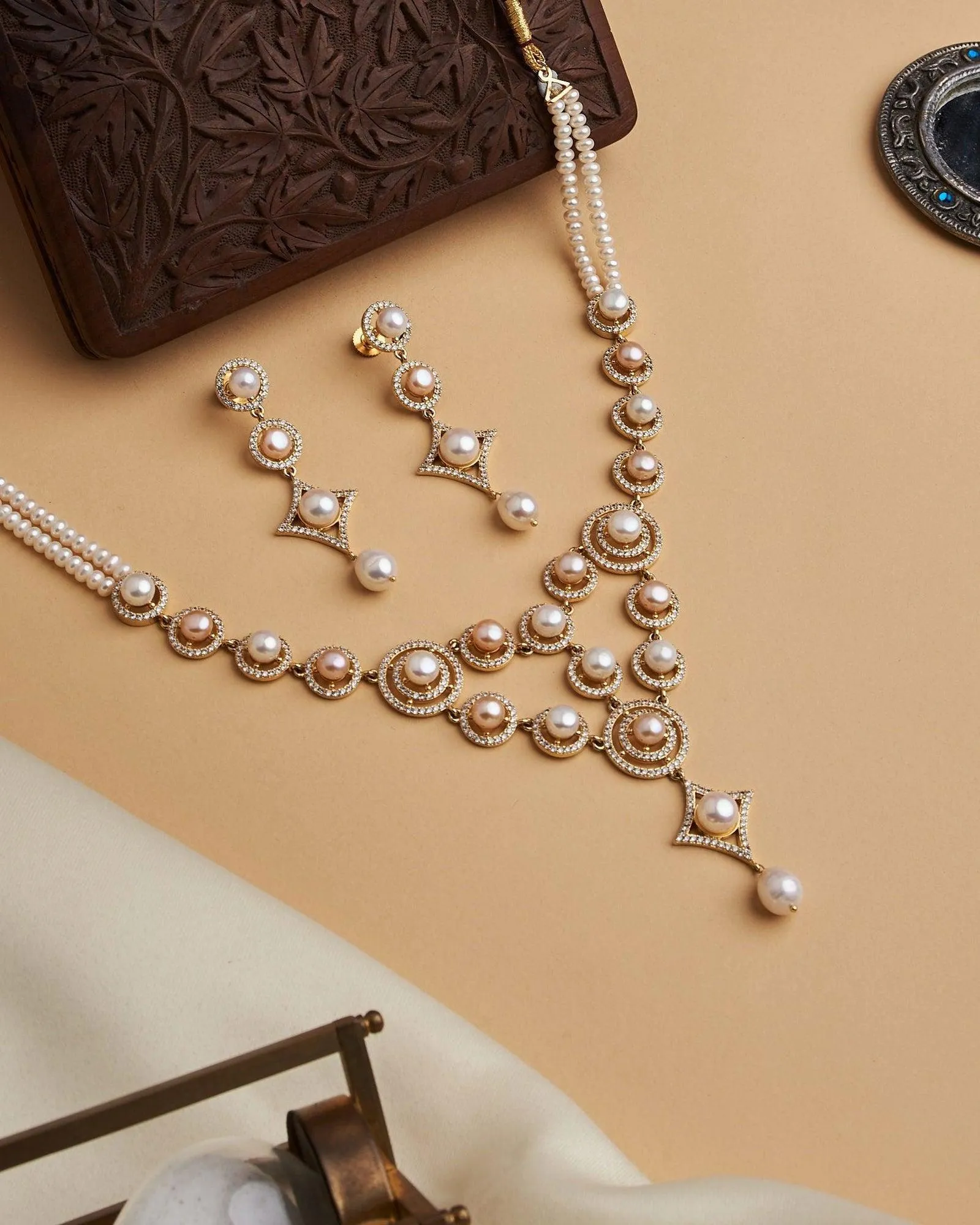 Dual Tone Pearl and Stone Necklace Set