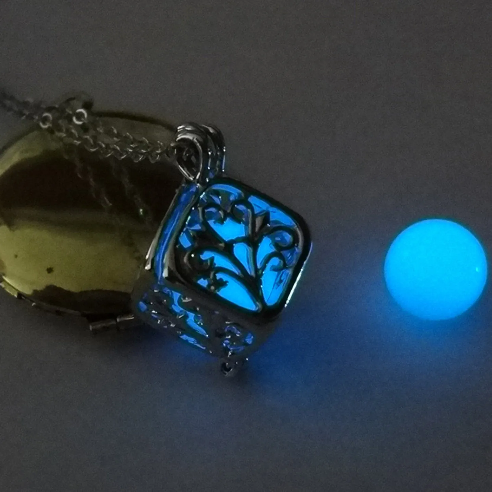 Glow in the dark Tree Of Life necklace