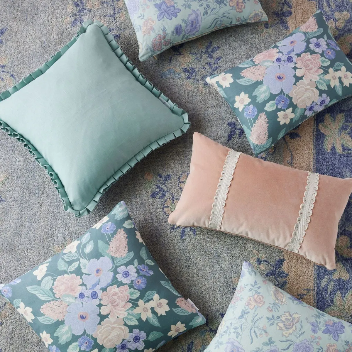 Nimes Bouquet Pillow