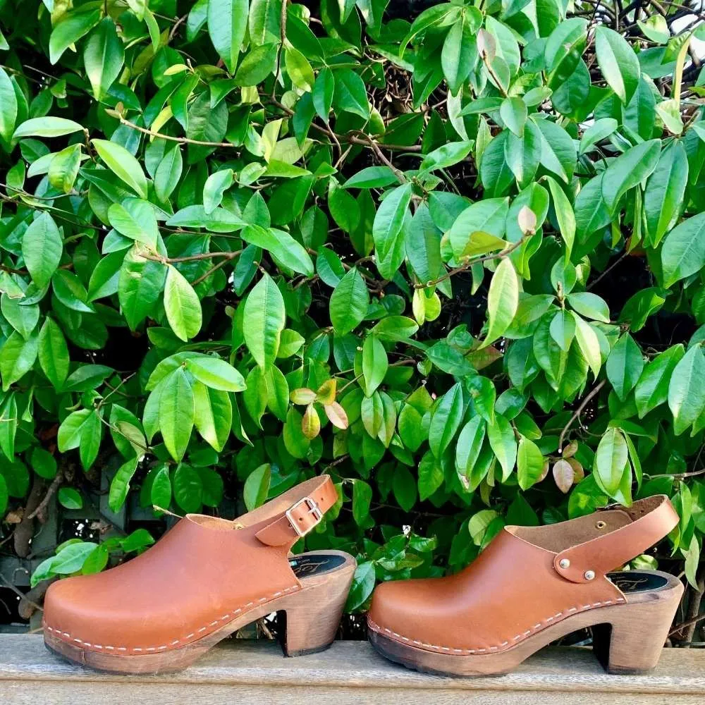 Slingback Clogs in Cinnamon on Brown Base