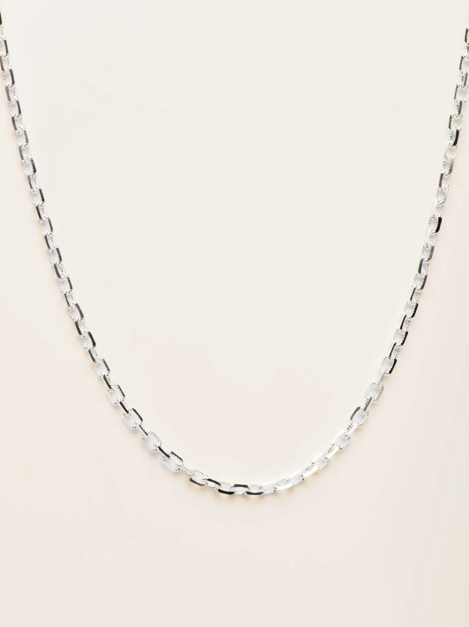 Textured Beveled Chain Necklace