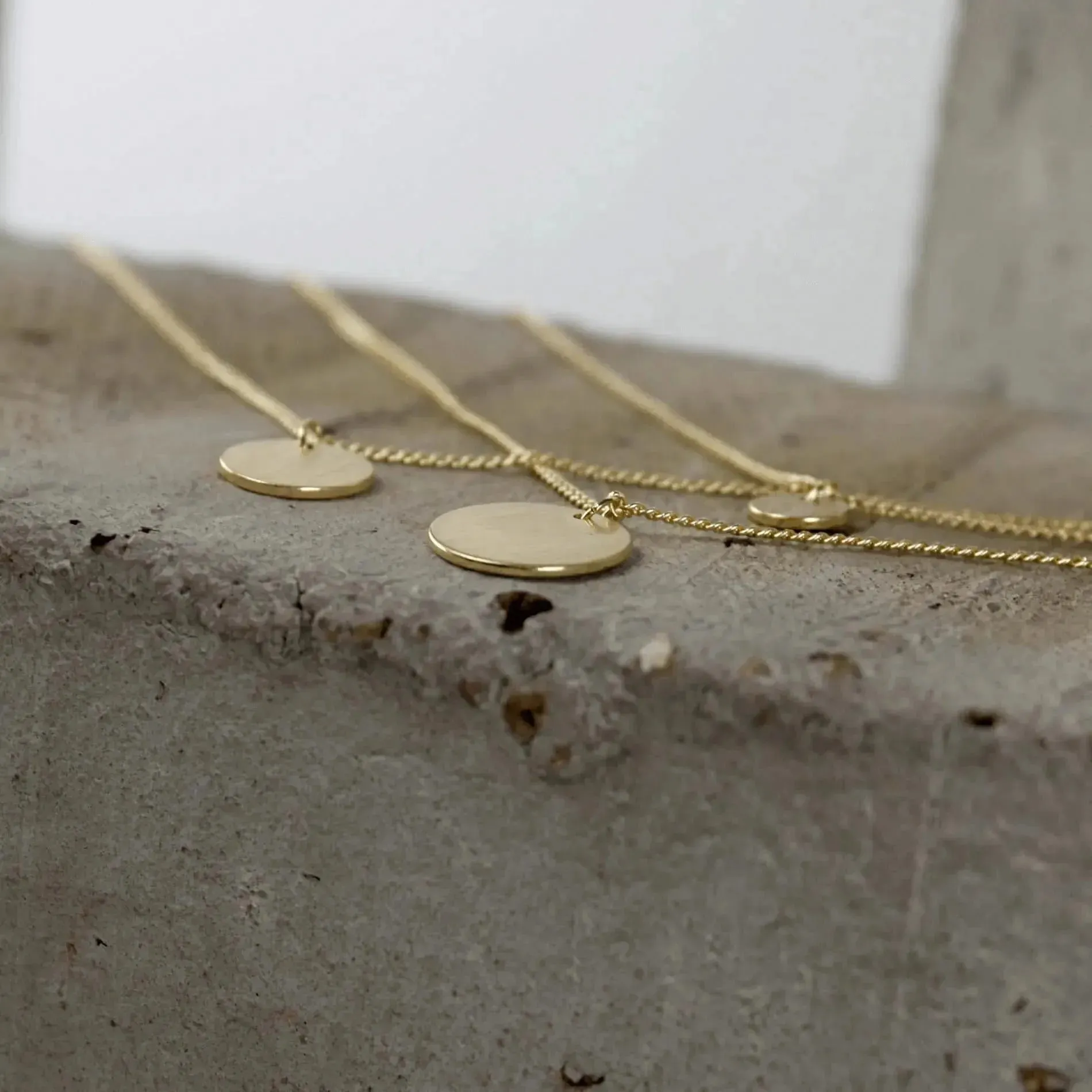 Theia Triple Dot Necklace Gold Plating