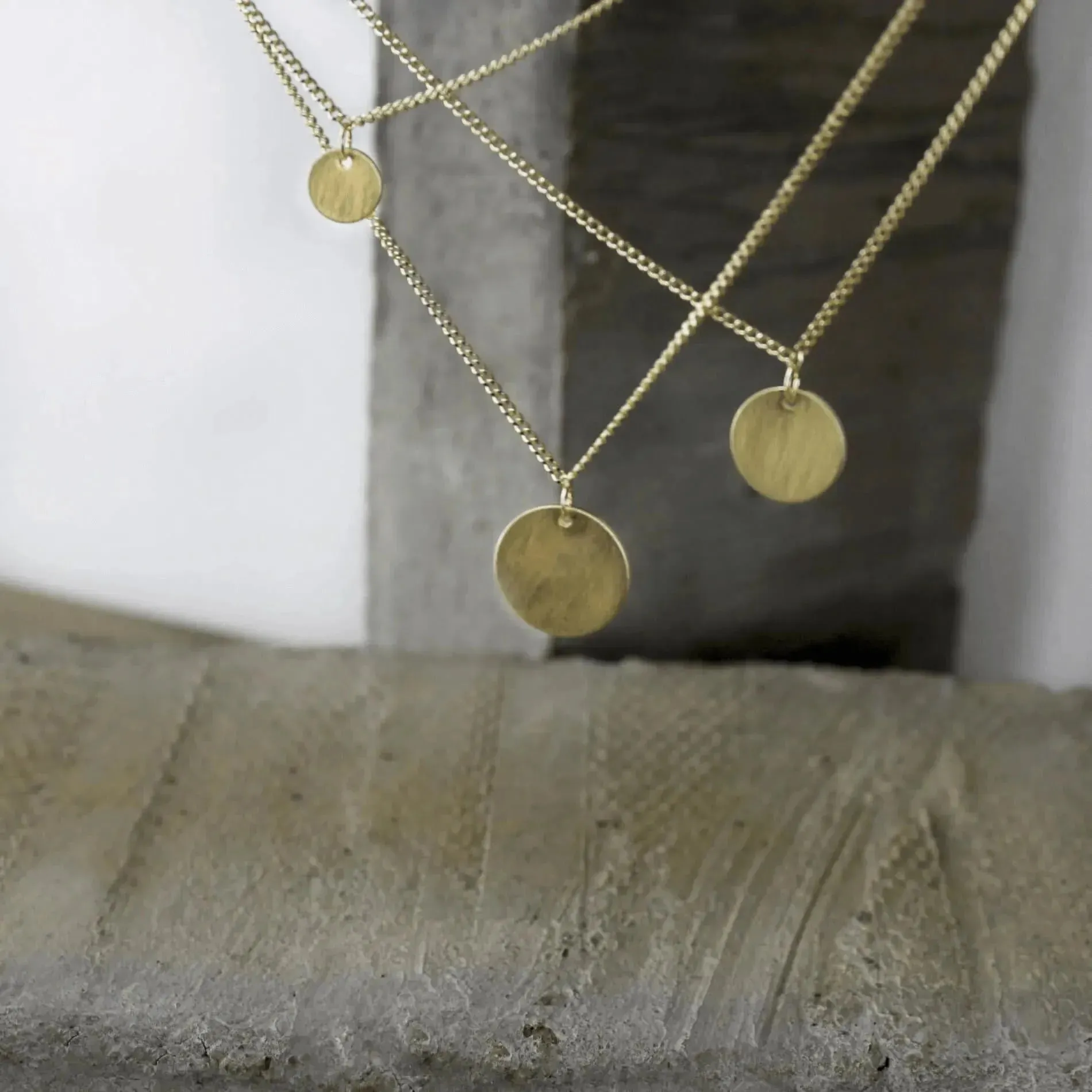 Theia Triple Dot Necklace Gold Plating